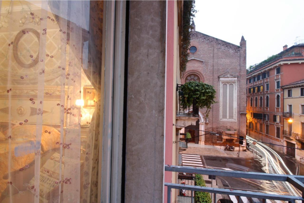 Casa Vittoria Bridge Bed and Breakfast Verona Exterior foto
