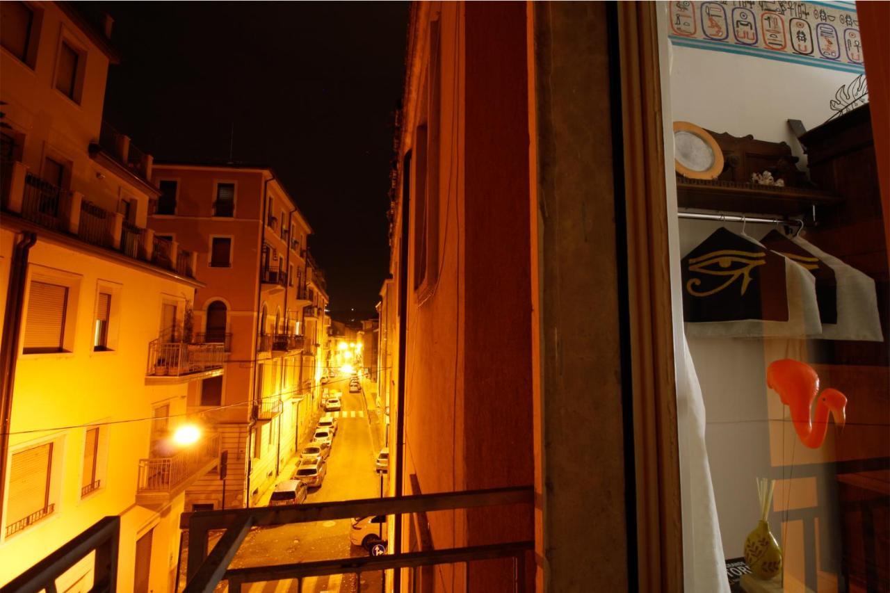 Casa Vittoria Bridge Bed and Breakfast Verona Exterior foto